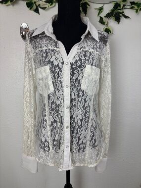 Rock & Roll Cowgirl White Sheer Lace Button-Front Blouse